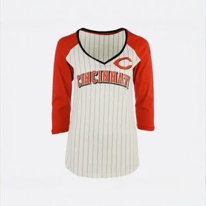 NWT Cincinnati Reds V Neck Pin Stripe 3/4 Sleeve Raglan T-shirt